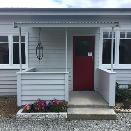 Central Cottage Geraldine Bagian luar foto